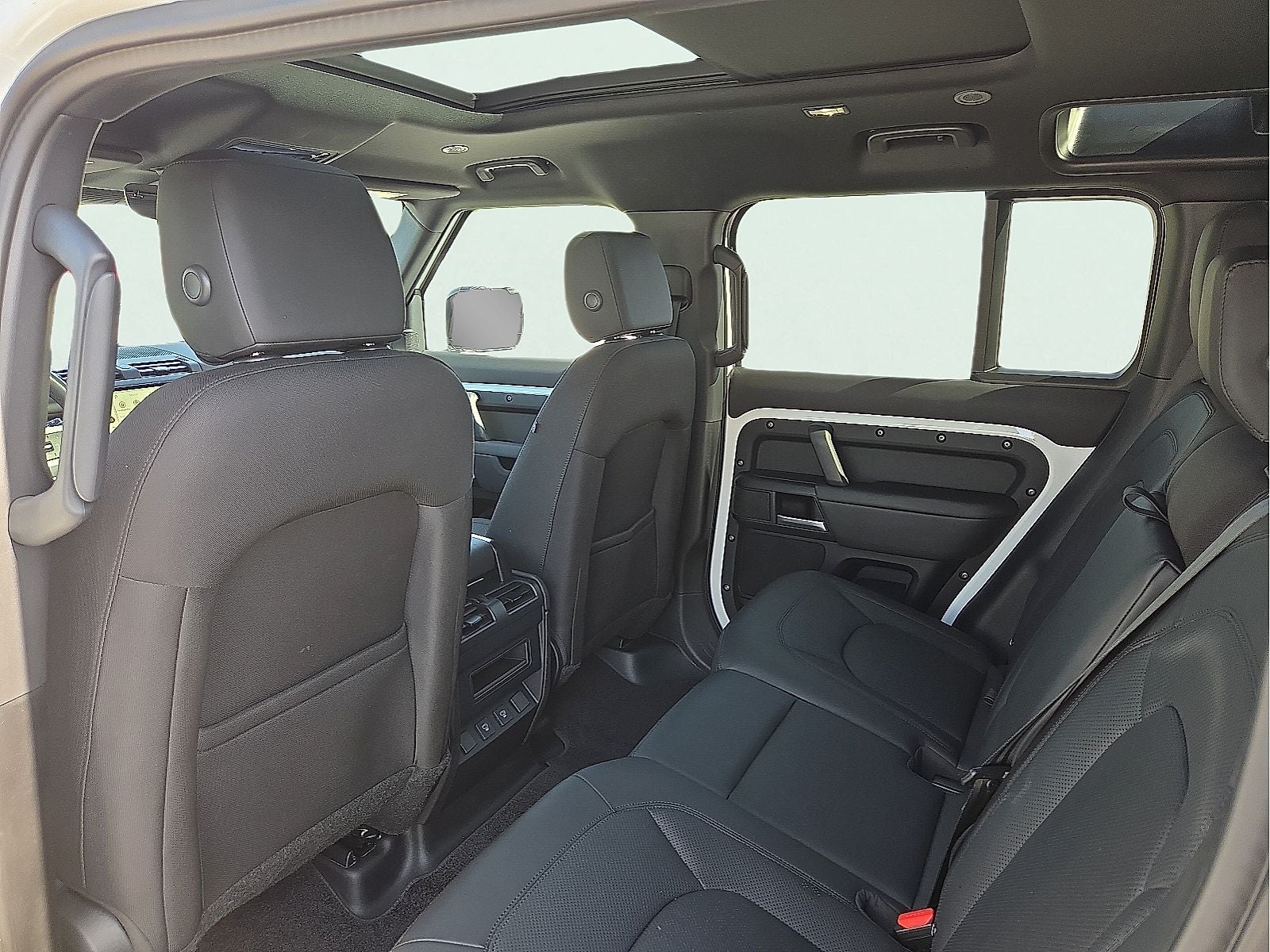 2025 Land Rover Defender 110 S